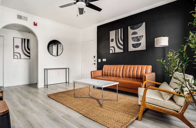 2BR by Stadium Pool, Parking, Gym 07