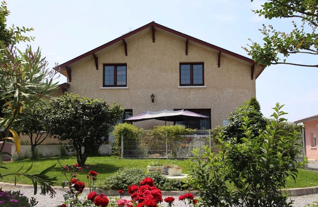 Homerez - Komfortables Haus mit Garten in Lahosse