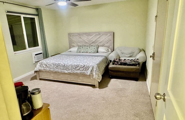 Master bedroom with separate entrance and private deck-no cleaning fee