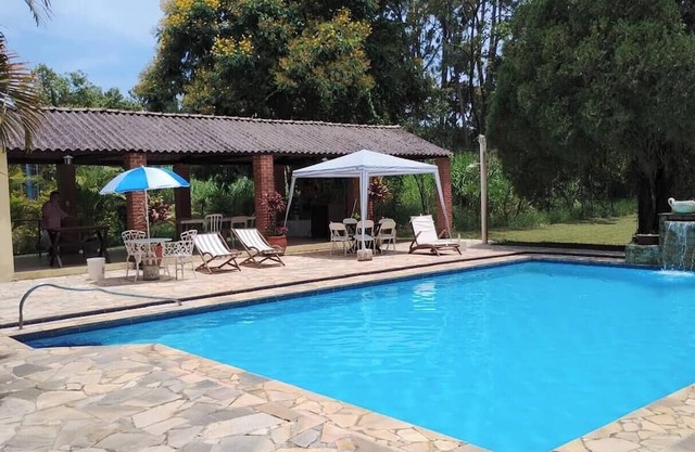 Site near Sorocaba 18 people. Beautiful