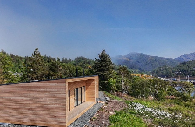 New - 1 bedroom house with Ocean and Mountain views