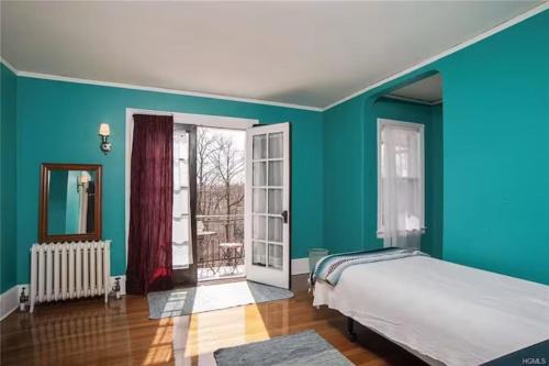 Balcony Room At Cozy Homeva