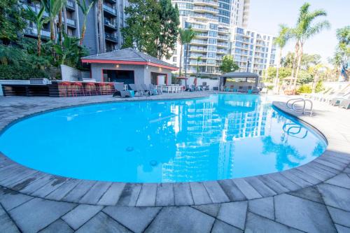 Heart of Downtown / Pool - Jacuzzi