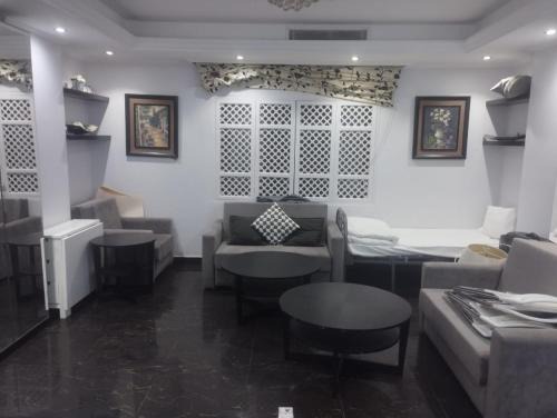 جناح في برج الجوار بمكة