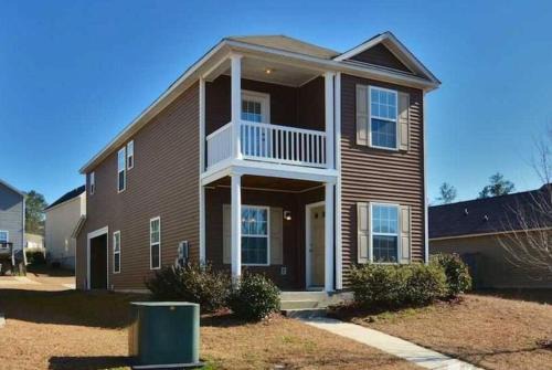Beautiful Private home near Ft Jackson, Starbucks, Shopping and Dining!