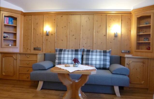 Obermaiselstein Wohnung | Ferienwohnung Kircher 2 - Südbalkon & Bergblick