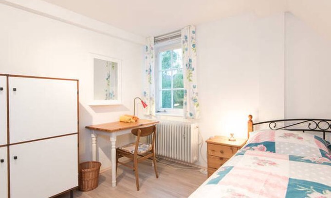 Handschuhsheim Wohnung | Heimeliges Dachzimmer in Handschuhsheim