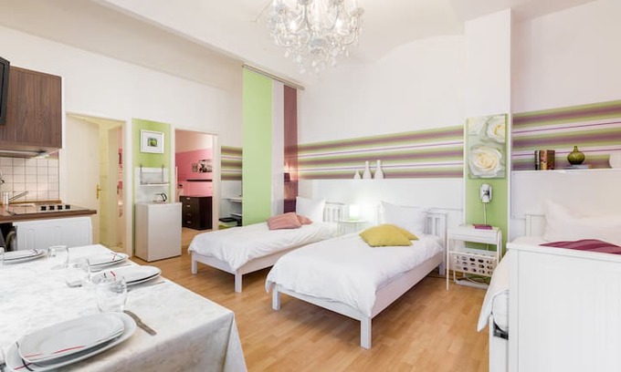 Prenzlauer Berg Wohnung | Modern 2-room apartment Kollwitzplatz