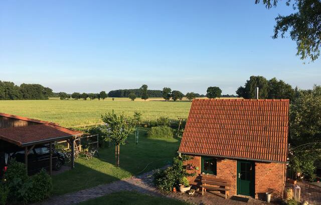 Hustedt Wohnung | Fremdenzimmer mit Weitblick am Weserradwanderweg