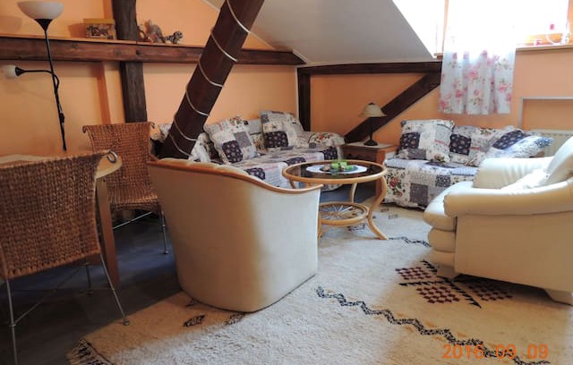 Oberaula Haus | Reiterhof Aumühle (Oberaula) -, Doppelzimmer Nr. 2 mit Schlafsofa, Etagendusche und Etagen-WC