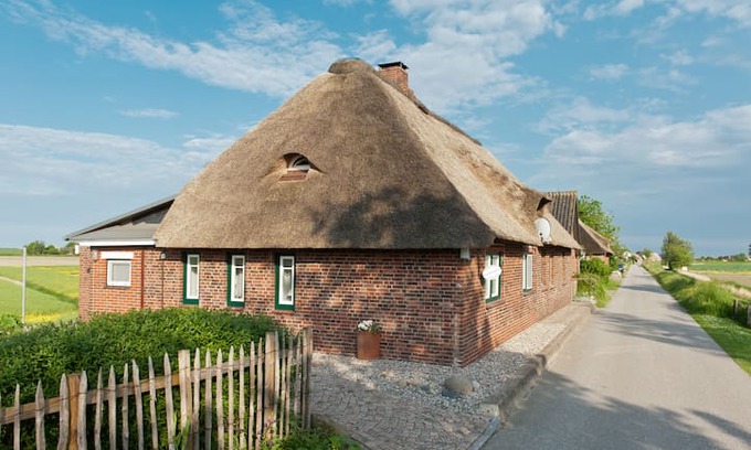 Suederhafen Haus | Reetdachhaus Moordeichperle auf Nordstrand