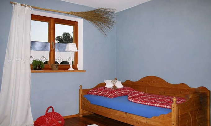 Grassau Bed & Breakfast | Bed & Breakfast bei Silvi, Hexenzimmer