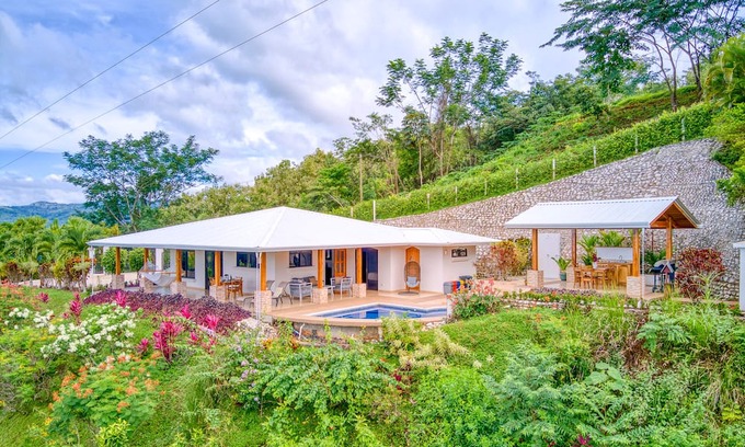 Samara Haus | Beautiful House with breathtaking sunsets ocean, bay and Mountain View !