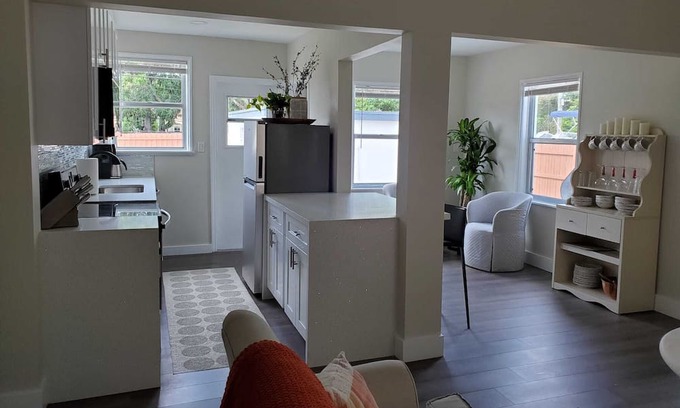 Delray Beach Haus | 5 Min Walk to the Ave 5 min Drive to the Beach! Pet friendly!