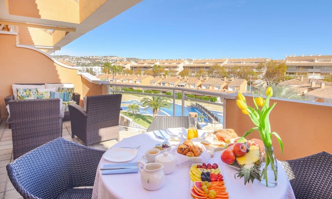 Platja de l'Arenal Wohnung | Penthouse Moreras del Saladar with A/C and Wi-fi