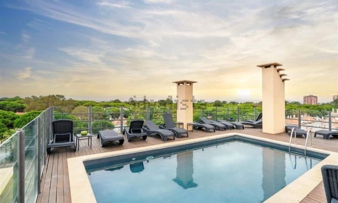 Fornos Eigentumswohnung | Apartment with pool near the beach. Pets accepted.