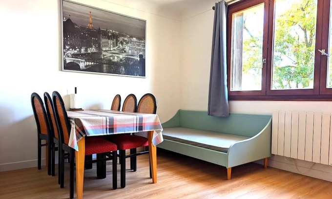 Les Stades Wohnung | Homerez - Beautiful appartement for 7 ppl. at Villiers-sur-Marne