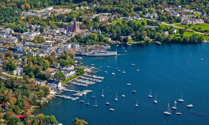 Wolfeboro Sonstige | The Wombat- a Cute home for you