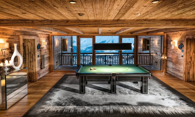Lech am Arlberg Skihütte | Luxury chalet with spa and view of Oberlech