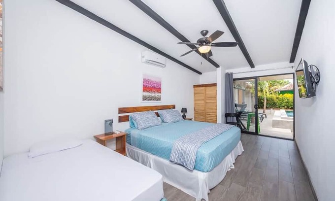 Santa Barbara Haus | $$$ White House $$$