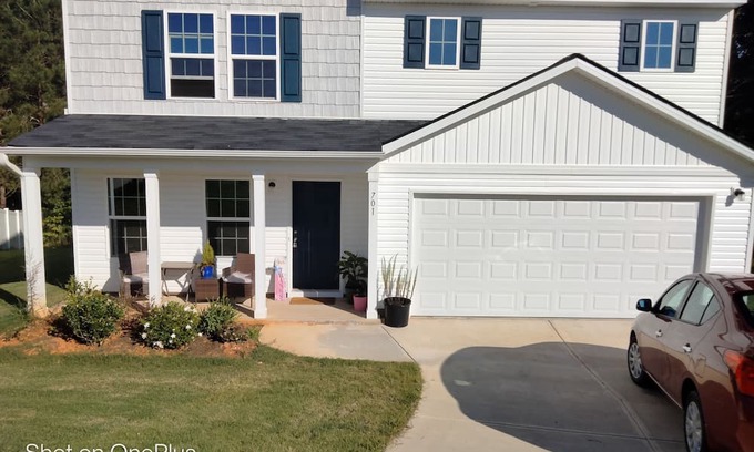 Social Circle Haus | My beautiful SwanAcre in a historical small town called Social Circle GA.