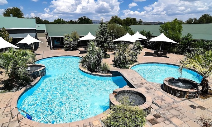 Windhoek Haus | Perfect for Groups! 2 Spacious Chalets with Kitchenette & Private BBQ Area!