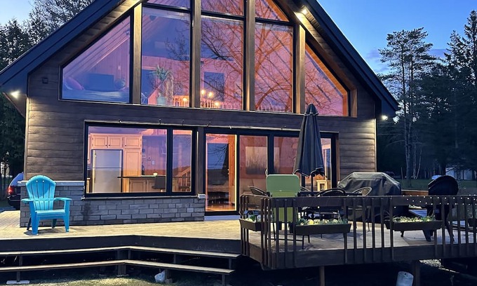 Le Haut-Saint-Francois Regional County Municipality Skihütte | Superb log cabin *Spa* *Waterfront*