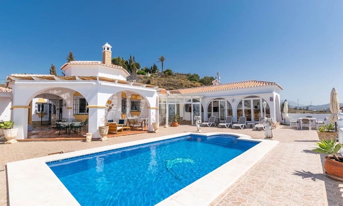 Torrox Villa | Villa "Lena Del Sol" with Sea View & Wi-Fi