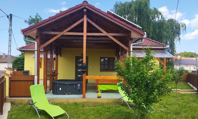 Kisnana Haus | Holiday home with a view of the castle