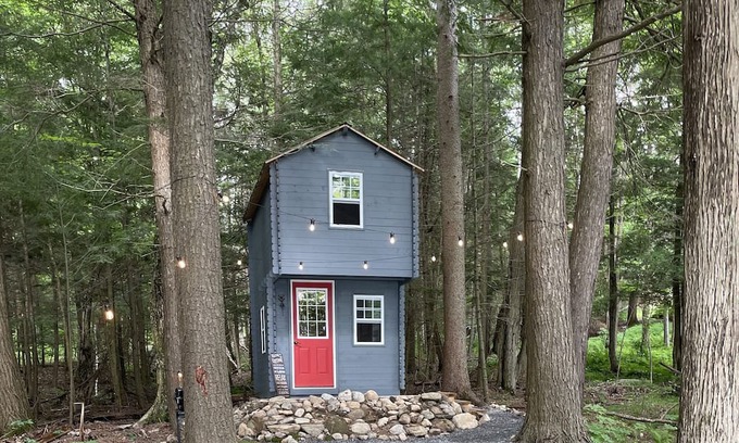 Hastings Highlands Kabine | Lake front cabin, with a seperate cabin with kitchenette and a bathroom.