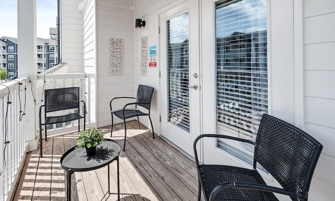 Avery Creek Wohnung | South Asheville Getaway Private Balcony Apt 2