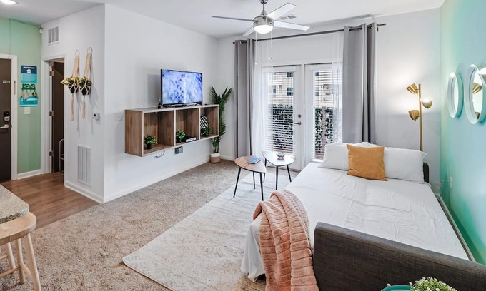 Avery Creek Wohnung | South Asheville Getaway Private Balcony Apt 1