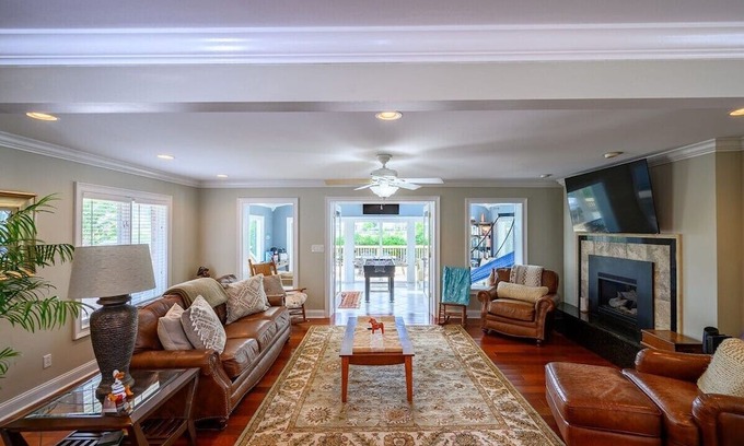 Socastee Haus | Private Dock w/ Hot Tub + King suite {Tiki Time}
