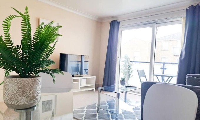 Wimbledon Wohnung | Wimbledon Apartment - Fantastic One Bedroom Apartment in the centre of Wimbledon with free parking!