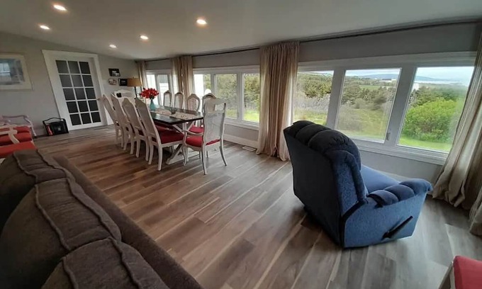 Cap Le Moine Haus | Renovated home with beautiful views of the sunset / dog friendly