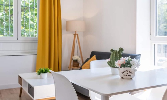 Cervantes Wohnung | Apartment in a restored mansion in Granada.