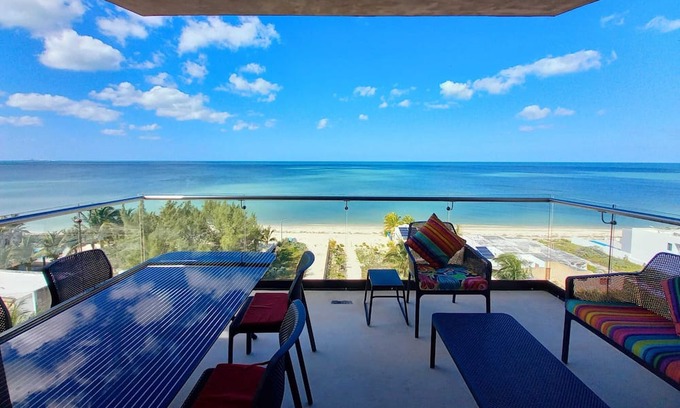 Chicxulub Puerto Wohnung | Ocean views from all rooms of this Beachfront unit