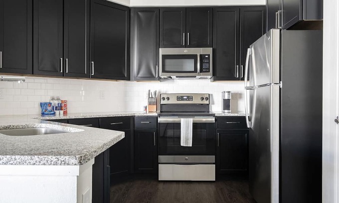 Covington Wohnung | Modern Apartment in Prime Location (ID9172X20)