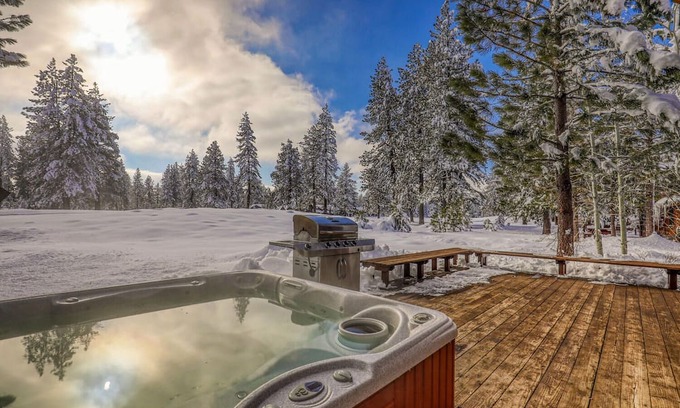 Truckee Kabine | Luxe Cabin with 5 Star Amenities!!