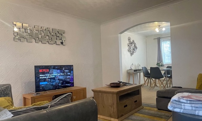 Letchworth Haus | Comfy letchworth Apartment by Leecroft Stays