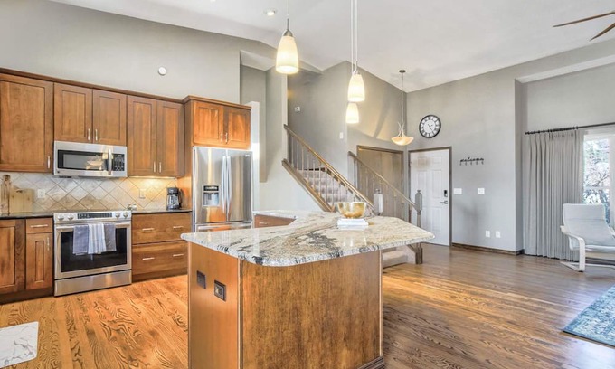 Park Vista Haus | 5BR House with Hot Tub, Peak Views in Colorado Springs