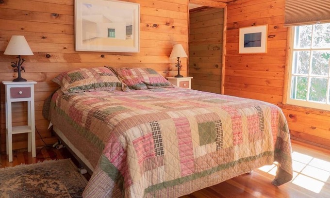 Elizabethtown Haus | A secluded getaway in a great location