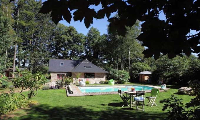 Coray Haus | House between land and sea, private heated pool 20 minutes from the beaches