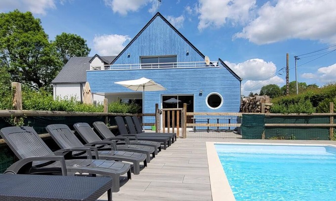 Marcey-les-Greves Hütte | Gite Marcey-les-Grèves, 5 bedrooms, 15 persons