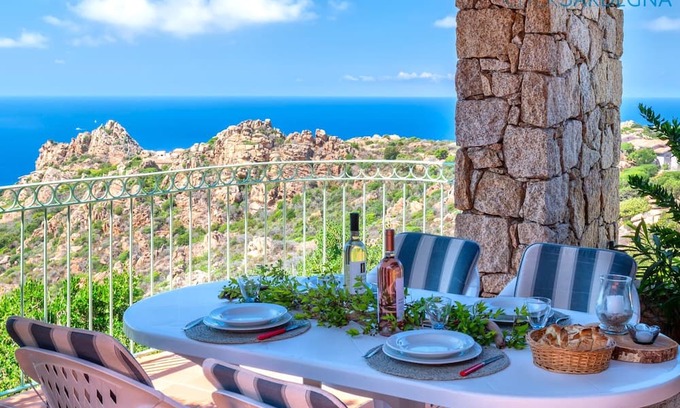Costa Paradiso Haus | Costa Paradiso villa with independent swimming pool and wonderful view for 6 people