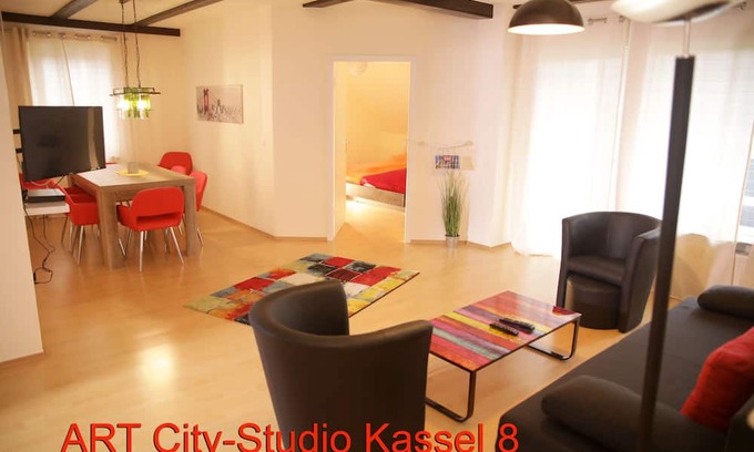 Sandershausen Wohnung | Apartment, Hercules view, quiet, close to the city, WiFi, up to 7 pers., balcony, parking lot
