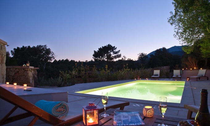 Porto-Vecchio Haus | Villa Alzu, 3 bedrooms, 6 people, shared heated swimming pool, in the heart of the Corsican maquis