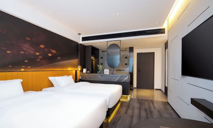 Long Hua Hotel | LiangZhi Huipin Hotel