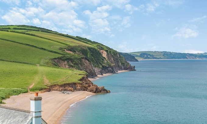 Chillington Hütte | 2 bedroom accommodation in Hallsands