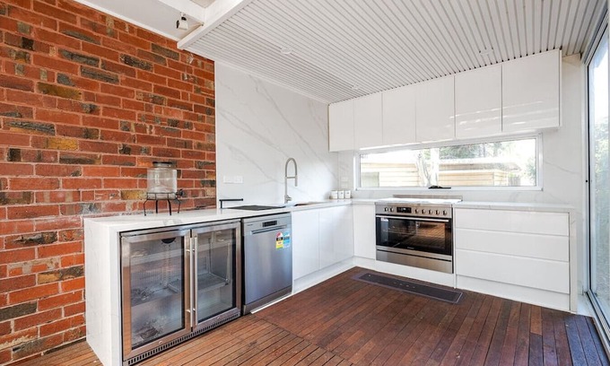 Glenroy Haus | Glenroy Retreat with Pool, Gaming Room & Theater